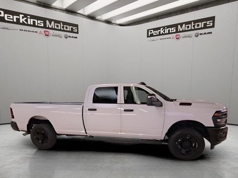 New 2026 RAM 2500 Tradesman AWD/4WD image 7