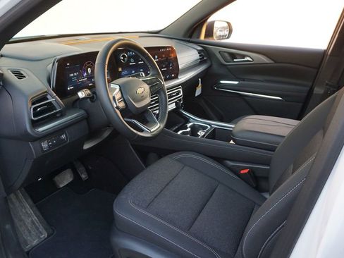New 2026 Chevrolet Traverse LT FWD image 9