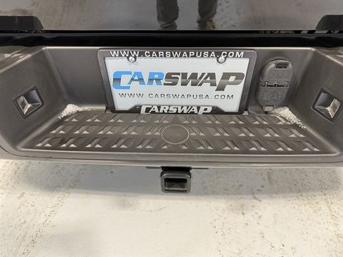 Used 2024 Nissan Titan SV w/ SV Bronze Edition Package image 19