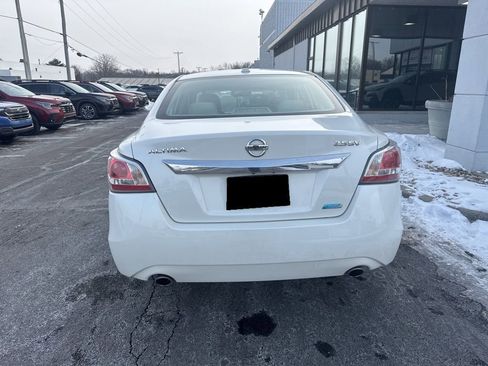 Used 2014 Nissan Altima 2.5 SV w/ Convenience Package image 5