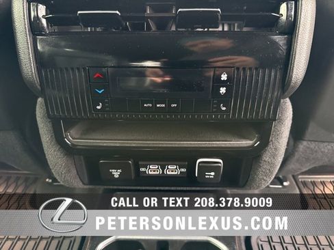 Used 2024 Jeep Wagoneer Series III image 16