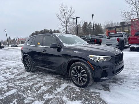 Used 2022 BMW X5 xDrive40i w/ M Sport Package image 4