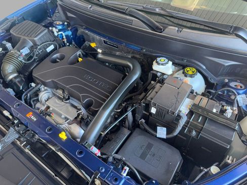 Used 2023 Chevrolet Equinox LT w/ Driver Convenience Package image 14