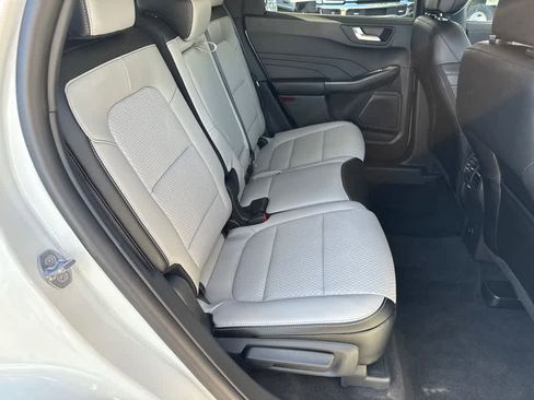 New 2024 Ford Escape SE FWD image 14