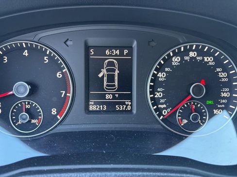 Used 2014 Volkswagen Passat 1.8T SEL Premium image 2