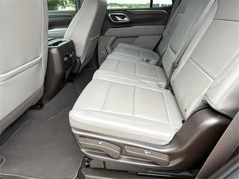 Used 2023 Chevrolet Tahoe Z71 w/ Luxury Package image 18