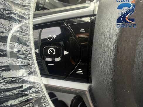 Used 2019 Volvo XC90 T5 Momentum w/ Multimedia Package AWD/4WD image 28