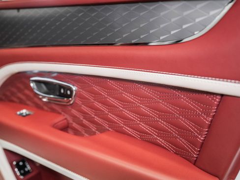 New 2026 Bentley Bentayga Speed image 53