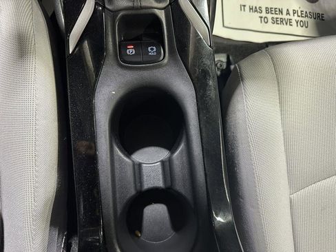 Used 2020 Toyota Corolla LE image 18