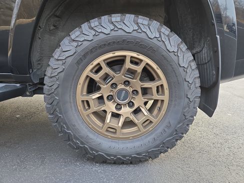 Used 2023 Toyota 4Runner 40th Anniversary SE image 10