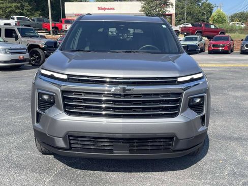 Used 2026 Chevrolet Traverse LT FWD image 8