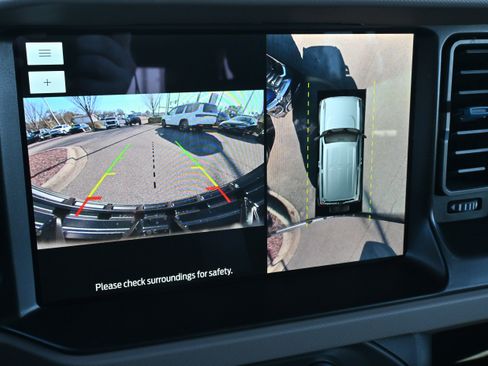 Used 2023 Ford Bronco Wildtrak image 15