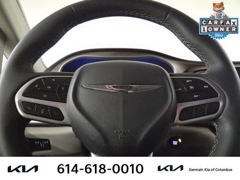 Used 2023 Chrysler Voyager LX image 23