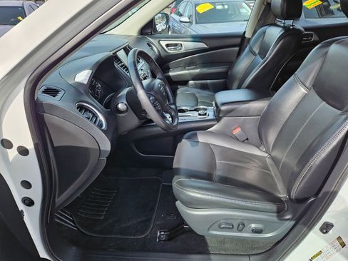 Used 2020 Nissan Pathfinder SL image 23