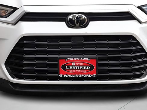 Certified 2024 Toyota Grand Highlander XLE image 8