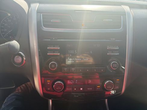 Used 2014 Nissan Altima 2.5 SV image 10