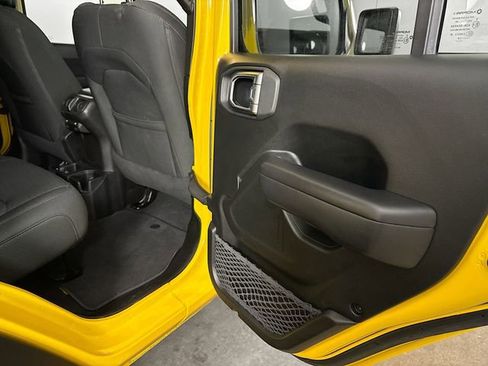 Used 2019 Jeep Wrangler Unlimited Sport S image 31