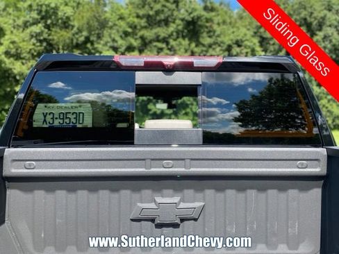 Used 2021 Chevrolet Silverado 1500 LTZ w/ LTZ Premium Package AWD/4WD image 16