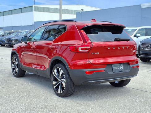 Certified 2023 Volvo XC40 B5 Ultimate w/ Protection Package Premier AWD/4WD image 5
