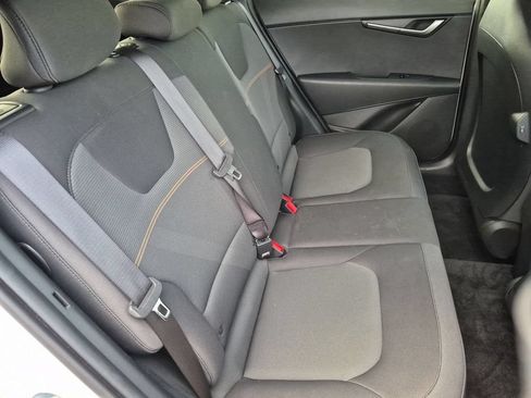 Used 2025 Kia Niro LX FWD image 29