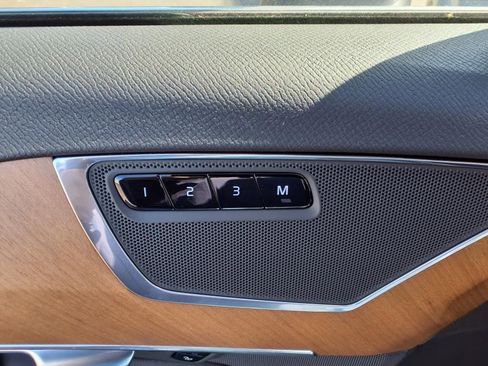 New 2025 Volvo XC90 B6 Plus w/ Protection Package Premier image 39