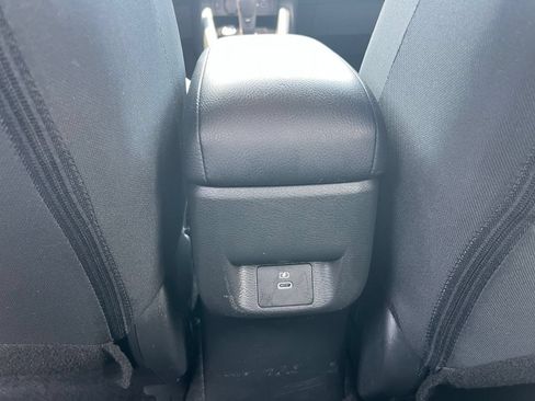 Used 2025 Nissan Versa SV FWD image 18