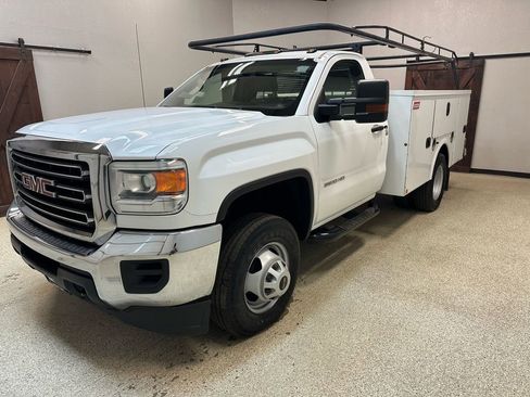 Used 2015 GMC Sierra 3500 2WD Regular Cab w/ Sierra Convenience Package image 3