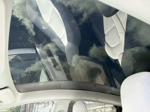 Used 2023 Tesla Model Y AWD image 11