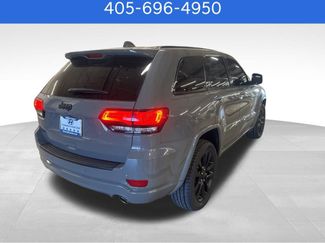 Used 2019 Jeep Grand Cherokee Altitude video 3