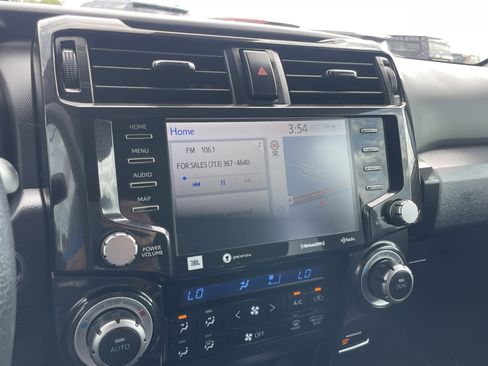 Used 2020 Toyota 4Runner Limited image 24