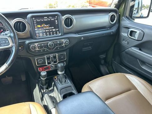 Used 2020 Jeep Wrangler Unlimited Rubicon AWD/4WD image 15