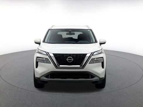 Used 2025 Nissan Rogue SV AWD/4WD image 2