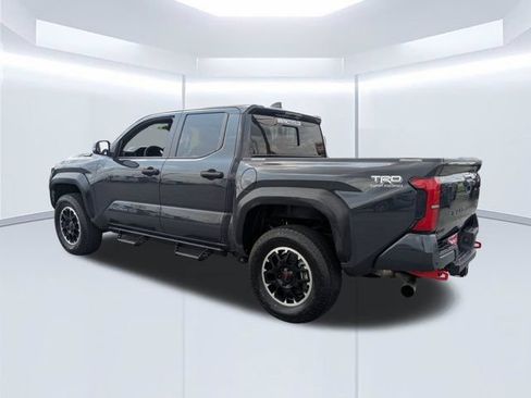 Used 2024 Toyota Tacoma TRD Off-Road w/ TRD Off Road Upgrade Package AWD/4WD image 6
