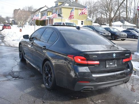 Used 2023 BMW 530e xDrive w/ Executive Package image 7