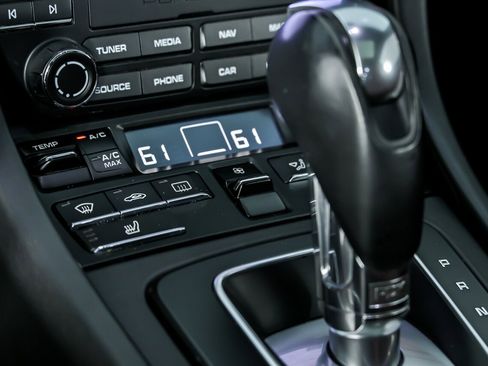 Used 2018 Porsche 911 Carrera image 34