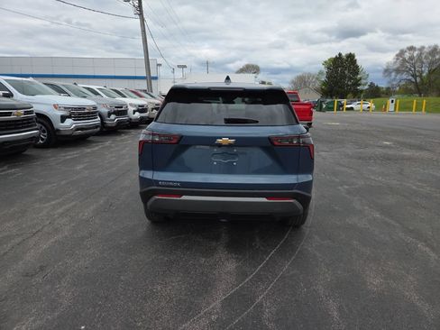 New 2026 Chevrolet Equinox LT w/ Convenience Package II FWD image 6