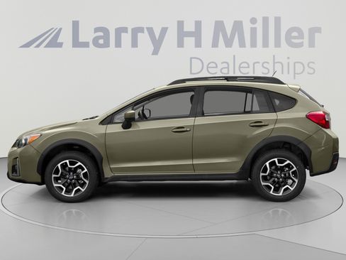 Used 2017 Subaru Crosstrek 2.0i Limited AWD/4WD image 3