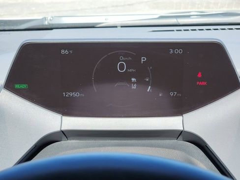 Used 2025 Toyota Prius LE image 14