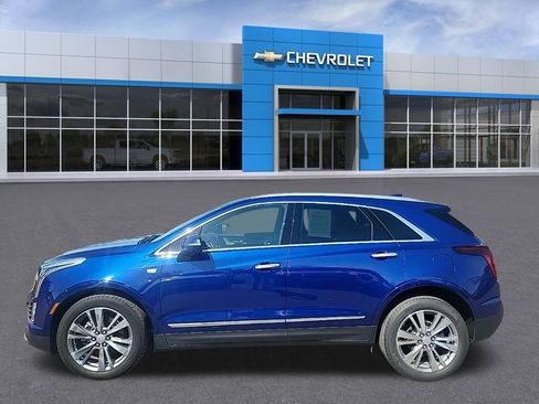 Used 2025 Cadillac XT5 Premium Luxury image 2