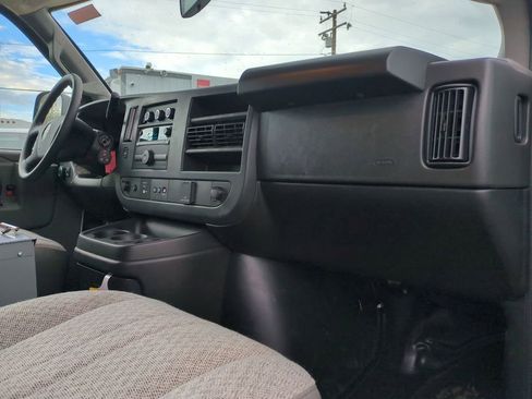 New 2025 GMC Savana 2500 w/ Driver Convenience Package image 19