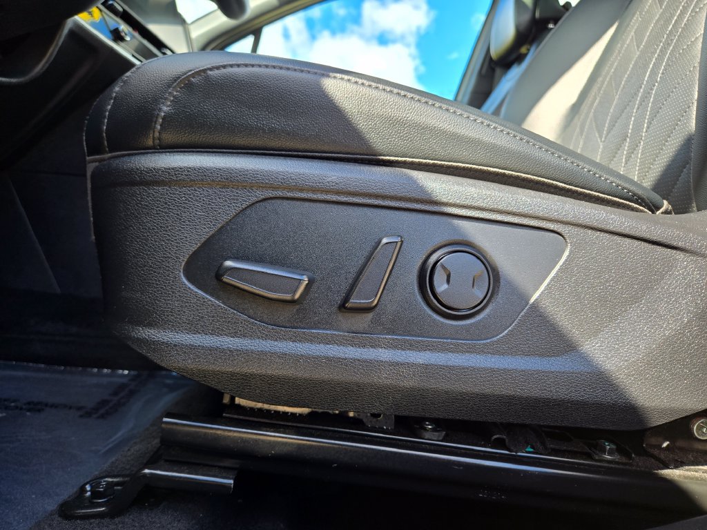Used 2024 Kia Sportage X-Line w/ X-Line Premium Package AWD/4WD image 17