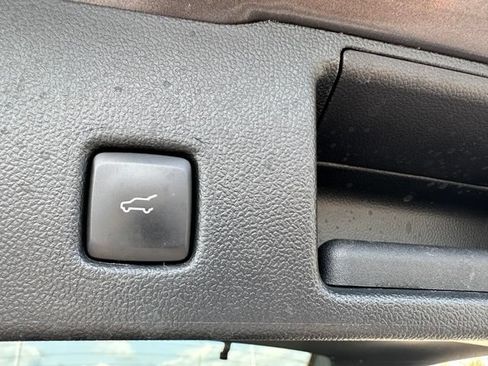 Certified 2022 Ford Escape SE w/ SE Sport Appearance Package AWD/4WD image 10