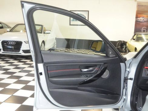 Used 2014 BMW 328i xDrive 328XI WAGON w/ Technology Package image 18