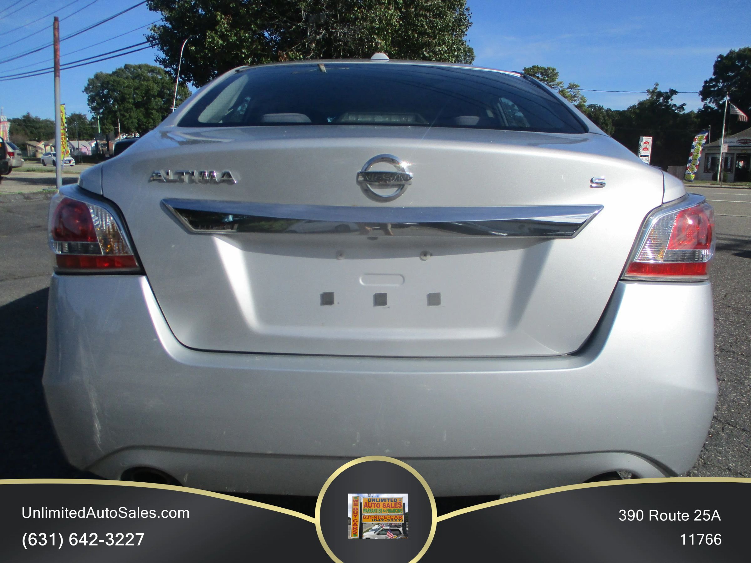 Used 2015 Nissan Altima 2.5 S w/ Power Driver Seat Package FWD image 2