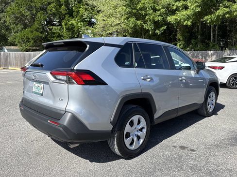Used 2024 Toyota RAV4 LE FWD image 5