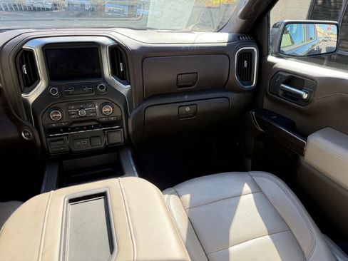 Used 2019 Chevrolet Silverado 1500 RST AWD/4WD image 15