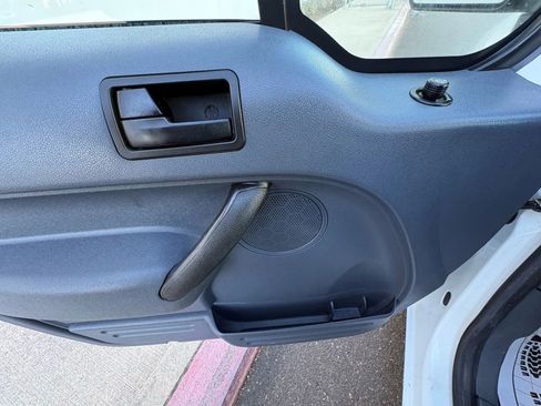 Used 2013 Ford Transit Connect XLT image 18