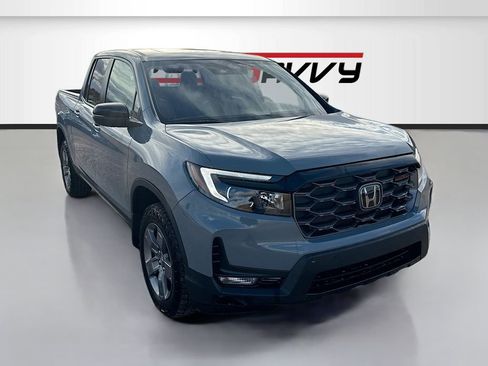 Used 2025 Honda Ridgeline TrailSport image 1