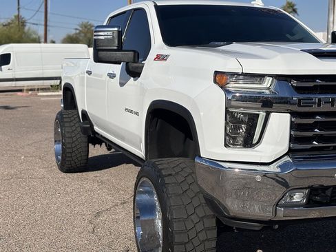 Used 2023 Chevrolet Silverado 2500 LTZ w/ LTZ Premium Package image 11