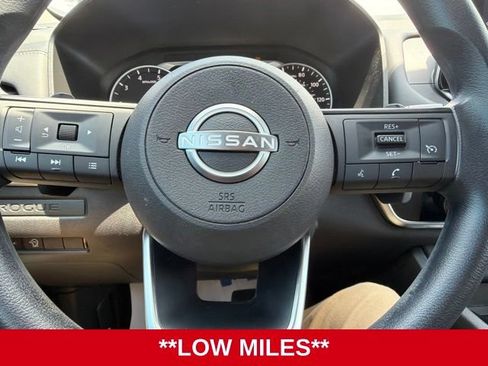 Used 2024 Nissan Rogue S AWD/4WD image 11